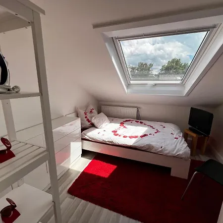 Schlueter شقة Nußloch